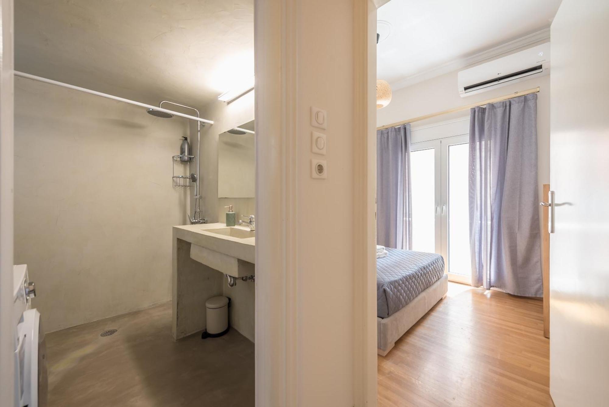 Stylish 2 Bd Urban Retreat Near Panormou Metro Apartment Athens Exterior photo
